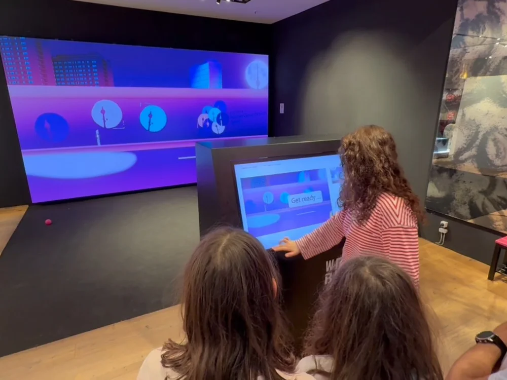 WOW Box Cinema Theme